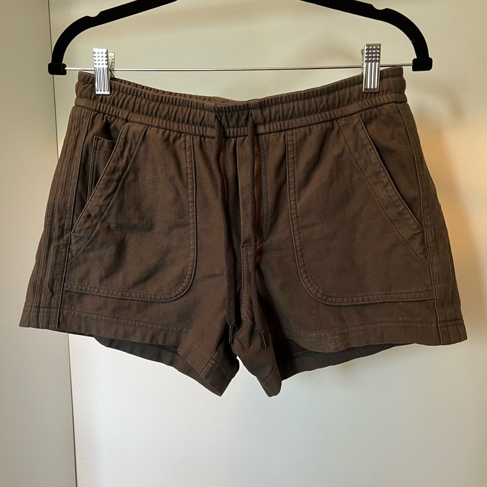 Athleta Farallon Shorts Green Size 4